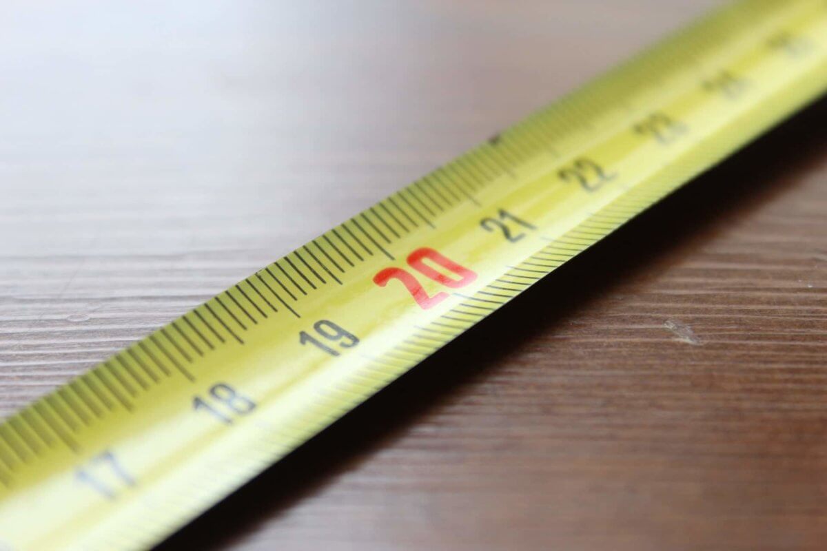 How to measure flooring for laminate - tape measure